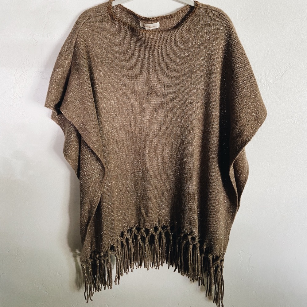 Francesca’s Golden Laced Brown Poncho
